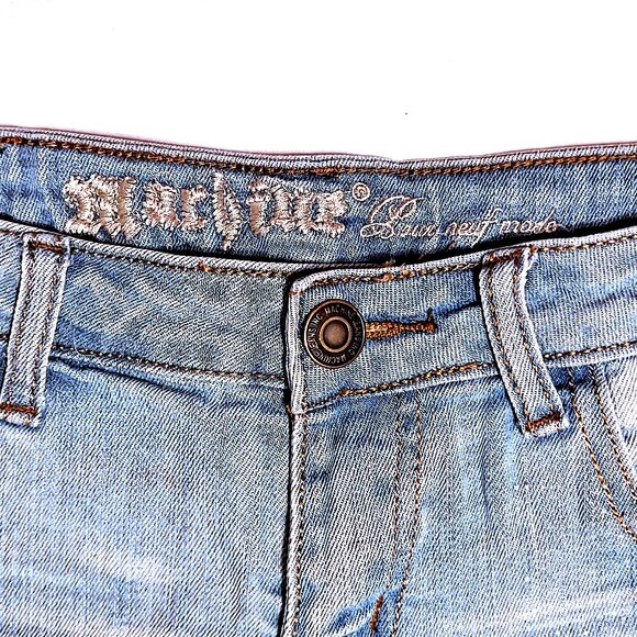 Machine Pour Neuf Mode Women's Ripped Hem Distressed Denim Jeans Shorts, Size 28 - Picture 3 of 5